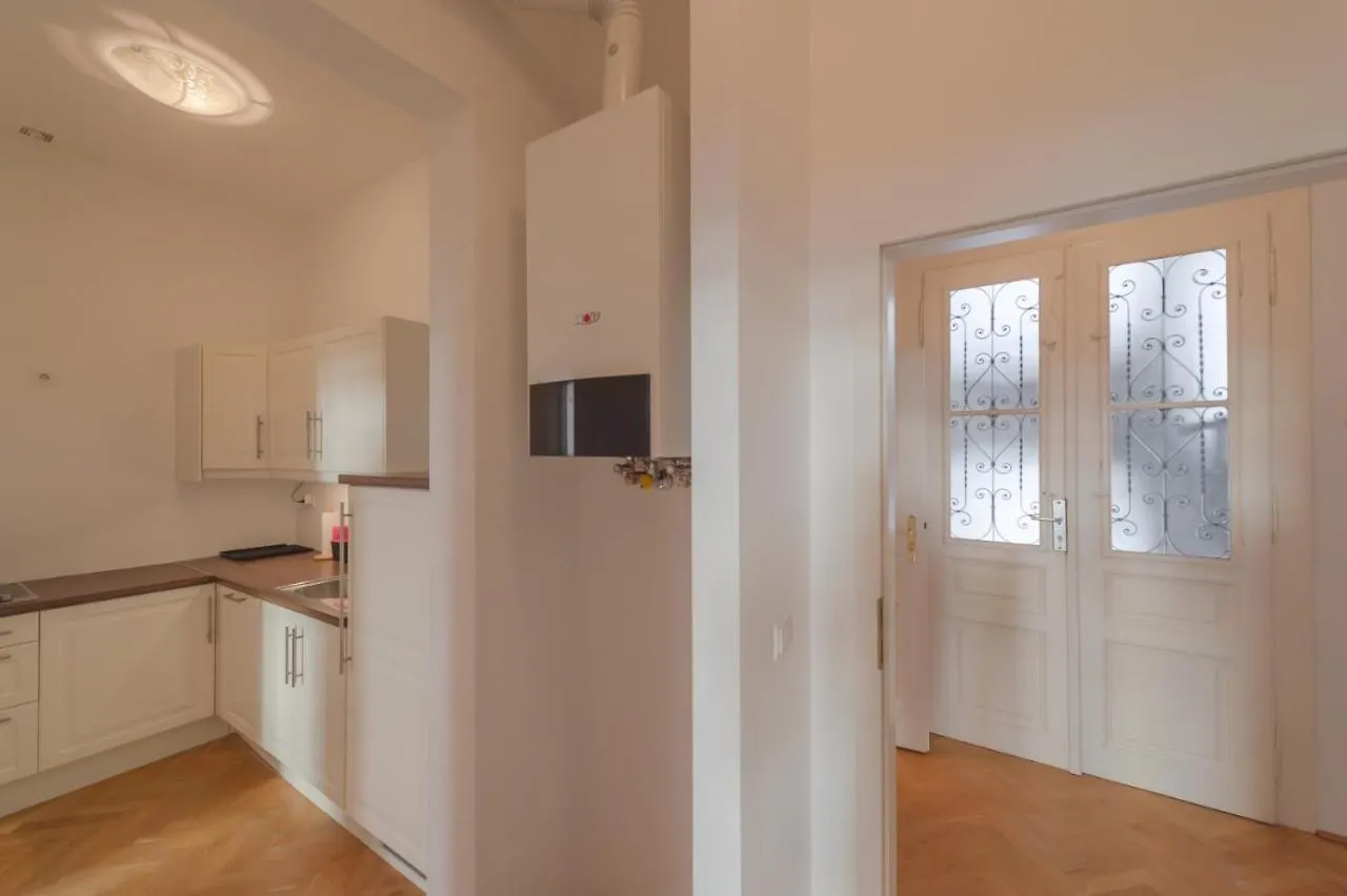 Beautiful 1 bedroom apartment near Schönbrunn palace Wien 0*,