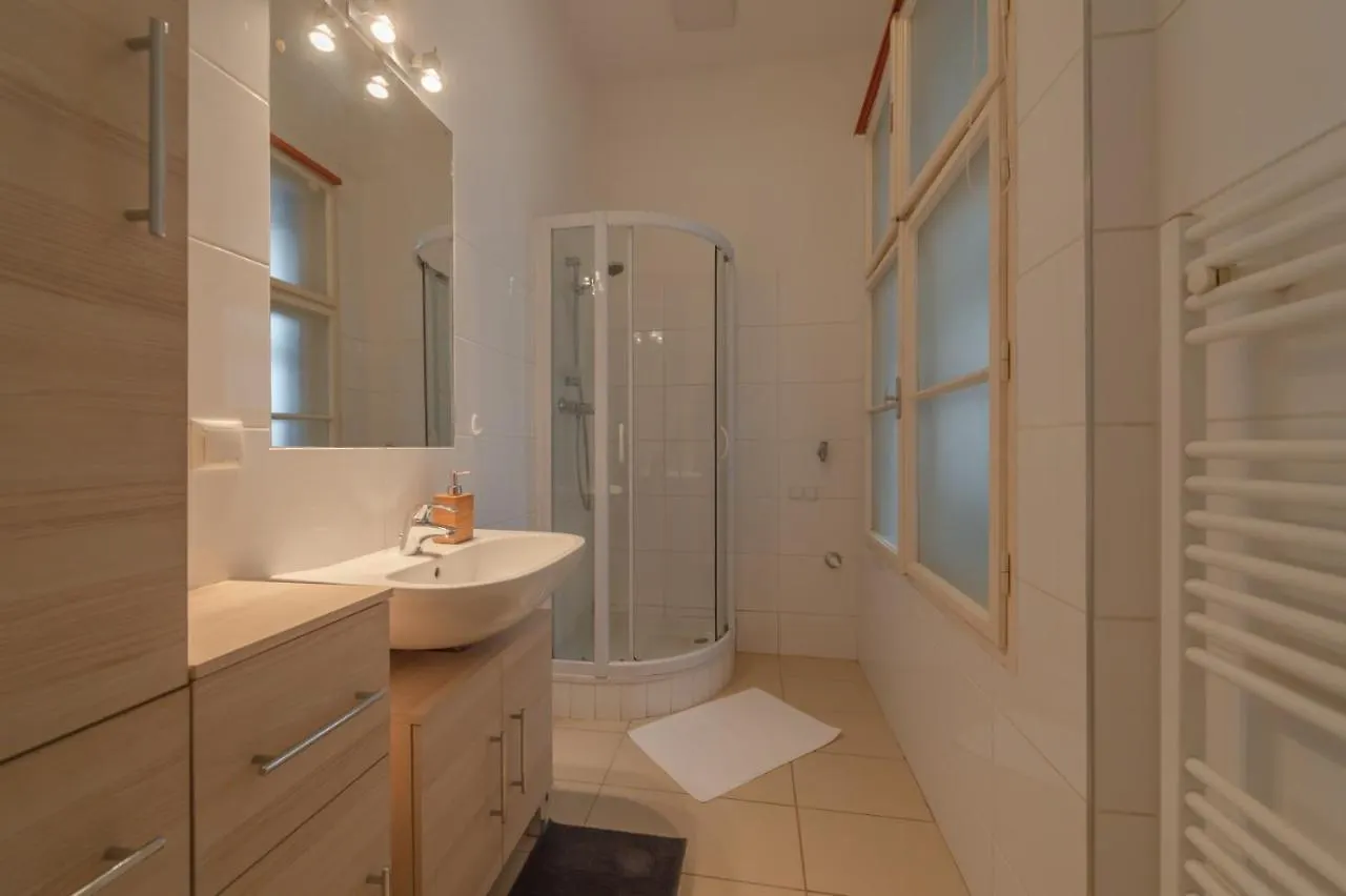 Beautiful 1 bedroom apartment near Schönbrunn palace Wien