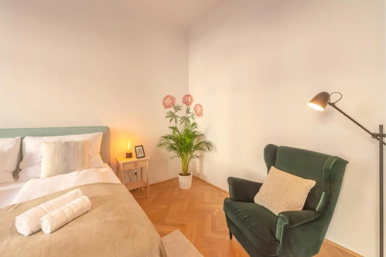 Appartamento Imperial Schoenbrunn Stays Vienna